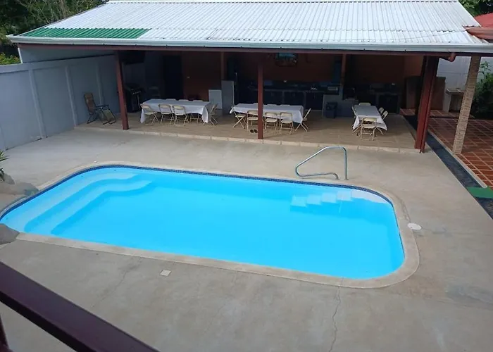 Cabinas Almendros Lodge